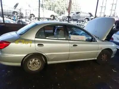Veículo de Sucata kia rio ipanema berlina do ano 2001 alimentado a3a