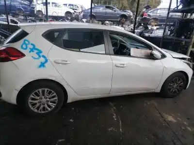 Veicolo di demolizione kia cee´d business dell'anno 2015 alimentato d4fc