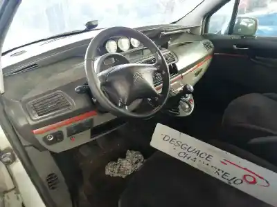 Veículo de Sucata citroen c8 2.2 hdi exclusive do ano 2006 alimentado 4hw