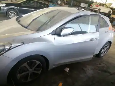 Veículo de Sucata hyundai i30 (gd) classic do ano 2015 alimentado d4fc