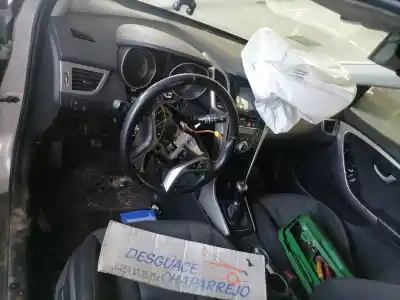 Veículo de Sucata hyundai i30 (gd) classic do ano 2015 alimentado d4fc