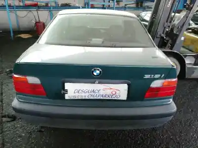 Veículo de Sucata bmw serie 3 berlina (e36) 318i do ano 1993 alimentado 18-4 e-1