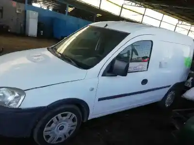 Veicolo di demolizione opel combo familiar dell'anno 2005 alimentato z13dt