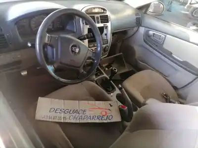 Veículo de Sucata kia cerato 2.0 ex crdi berlina do ano 2005 alimentado d4ea