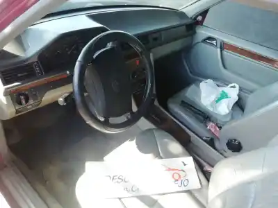 Veicolo di demolizione mercedes                                           clase e (w124) berlina                                                                                                                                                                                                                                     *                                                                                                                                                                                                                                                          dell'anno 1999 alimentato 