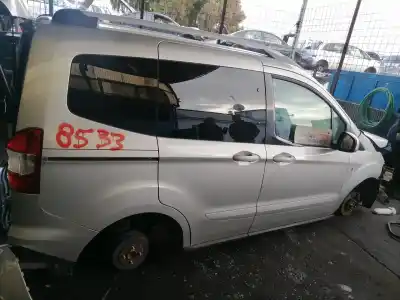 Veículo de Sucata ford                                               transit courier                                                                                                                                                                                                                                            ambiente                                                                                                                                                                                                                                                   do ano 2019 alimentado sfcf