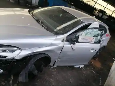 Veicolo di demolizione volvo v40 2.0 cat dell'anno 2019 alimentato b4204t17