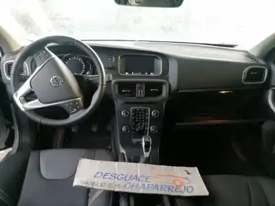 Veicolo di demolizione volvo v40 2.0 cat dell'anno 2019 alimentato b4204t17