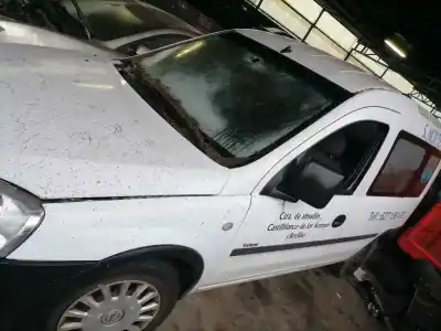 Veículo de Sucata opel combo familiar do ano 2004 alimentado y17dtl