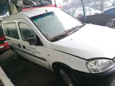 Veículo de Sucata opel combo familiar do ano 2004 alimentado y17dtl