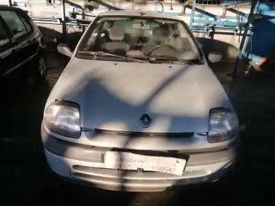 Здавання транспортного засобу RENAULT CLIO II FASE I (B/CBO) 1.2 Limited (B/CBOA/F) року 1999 потужний D7F D7