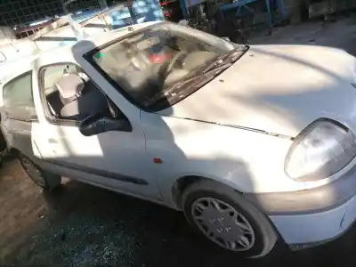 Scrapping Vehicle renault   of the year 1999 powered d7f d7