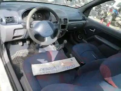 Здавання транспортного засобу renault   року 1998 потужний f8q