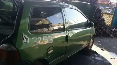 Veículo de Sucata renault   do ano 1997 alimentado d7f
