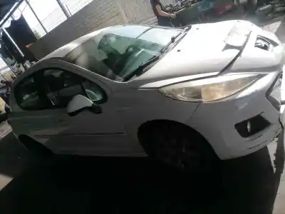 Veículo de Sucata peugeot 207 confort do ano 2013 alimentado 8h01