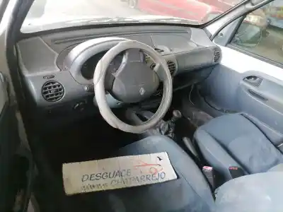 Здавання транспортного засобу renault   року 2000 потужний d7f d7