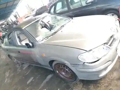 Veículo de Sucata nissan almera (n16/e) acenta do ano 2003 alimentado yd22