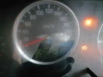 Veículo de Sucata nissan almera (n16/e) acenta do ano 2003 alimentado yd22