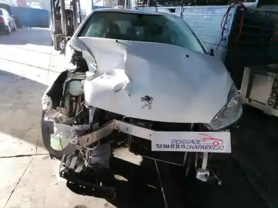 Veículo de Sucata PEUGEOT 208 Style do ano 2014 alimentado HM01