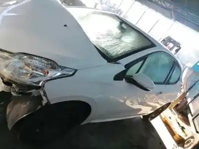 Veículo de Sucata peugeot 208 style do ano 2014 alimentado hm01