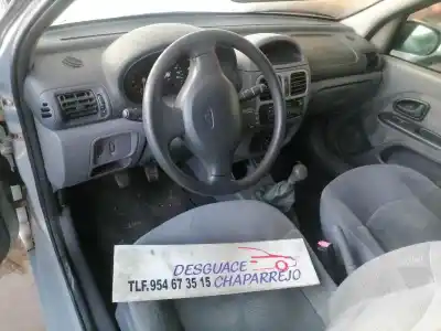 Здавання транспортного засобу renault   року 1999 потужний e7j