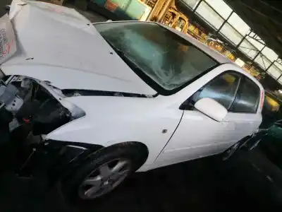 Veículo de Sucata toyota corolla (e12) 2.0 d-4d linea luna berlina do ano 2005 alimentado 1cdftv