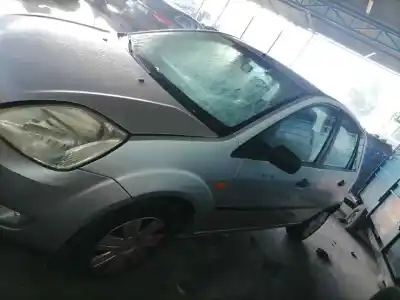 Veicolo di demolizione ford fiesta (cbk) ambiente dell'anno 2004 alimentato f6ja