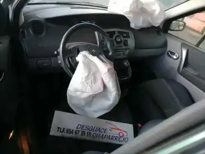 Veículo de Sucata renault scenic ii confort authentique do ano 2005 alimentado k9kd7