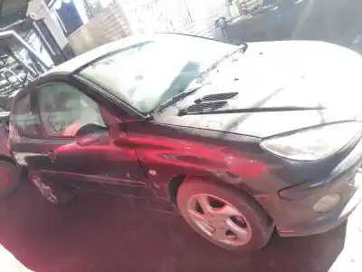 Veicolo di demolizione peugeot 206 berlina xs dell'anno 2005 alimentato kfu