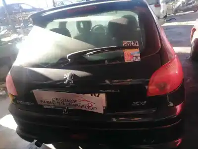 Veicolo di demolizione peugeot 206 berlina xs dell'anno 2005 alimentato kfu