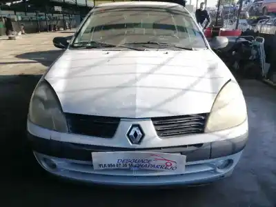 Veículo de Sucata renault   do ano 2004 alimentado k9k b7