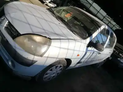 Veículo de Sucata renault   do ano 2004 alimentado k9k b7