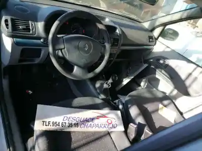 Veículo de Sucata renault   do ano 2004 alimentado k9k b7