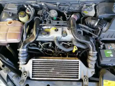 Veículo de Sucata ford focus berlina (cak) * do ano 2003 alimentado sin doc.