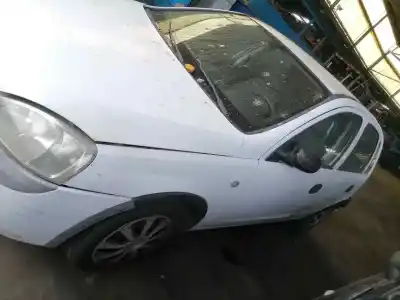 Здавання транспортного засобу opel corsa c club року 2001 потужний y17dtl