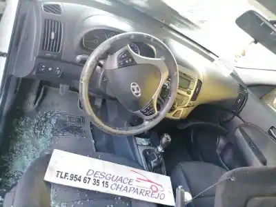 Veículo de Sucata hyundai i30 comfort do ano 2011 alimentado d4fb