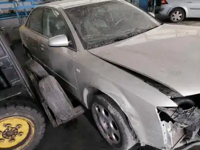 Veículo de Sucata audi a4 berlina (8e) 2.5 tdi do ano 2001 alimentado 