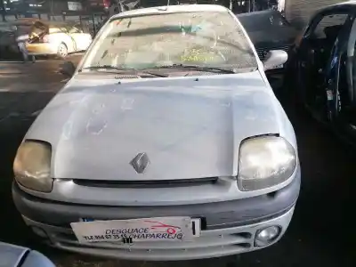 Scrapping Vehicle renault   of the year 2000 powered d7f d7