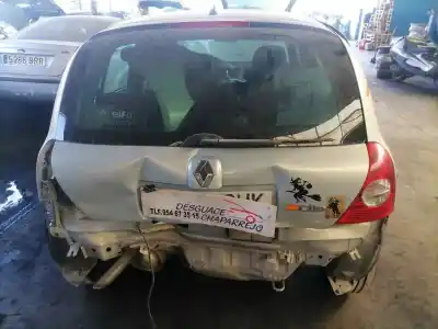 Scrapping Vehicle renault   of the year 2003 powered k9k a7