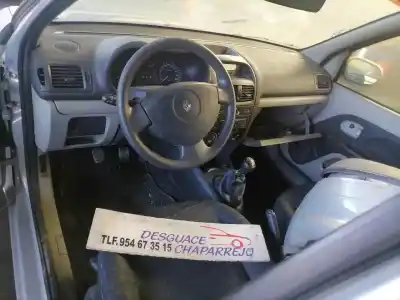 Scrapping Vehicle renault   of the year 2003 powered k9k a7