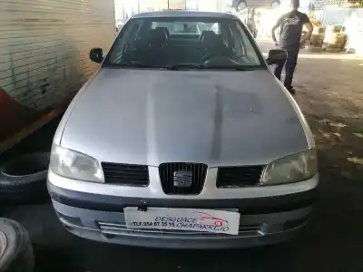 Veículo de Sucata SEAT CORDOBA BERLINA (6K2)  do ano 2002 alimentado AQM