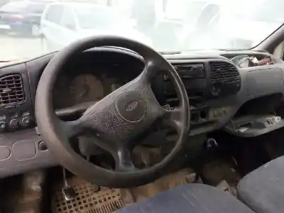 Véhicule à la ferraille ford transit bus 1995 2.5 diesel de l'année 1994 alimenté d/4hc