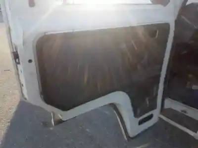 Sloopvoertuig nissan trade 3.0 d van het jaar 1989 aangedreven 2.8d a428