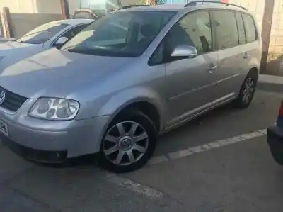 Veículo de Sucata volkswagen touran 2.0 tdi do ano 2005 alimentado bkd