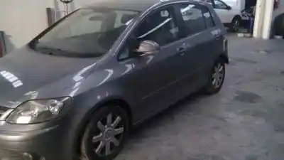 Vehicul casat volkswagen golf plus (5m1) 2.0 tdi al anului 2001 alimentat bkd