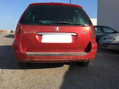 Véhicule à la ferraille PEUGEOT 307 BREAK / SW (S1) BREAK XR de l'année 2001 alimenté 9HYDV6TED4