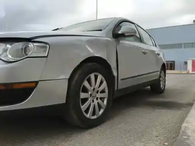 Veículo de Sucata volkswagen passat b6 (3c2) 1.9 tdi do ano 2001 alimentado 