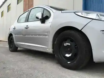 Veículo de Sucata peugeot 207 urban do ano 2001 alimentado dv4td