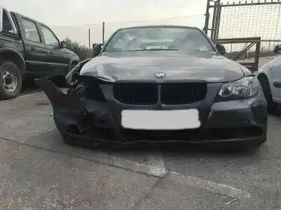 Veículo de Sucata BMW SERIE 3 BERLINA (E90) 2.0 320d [2.0 Ltr. - 120 kW 16V Diesel] do ano 2001 alimentado N47D20C
