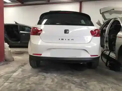 Veículo de Sucata SEAT IBIZA (6J5) Reference do ano 2001 alimentado CFW